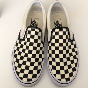 VANS checkered slip on
